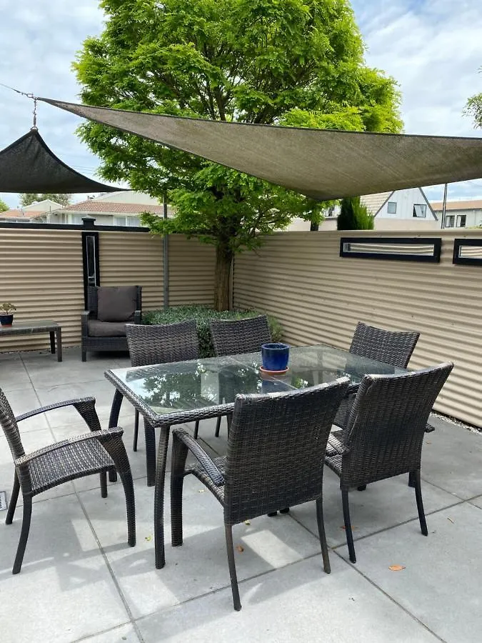 Home By Hagley Park Christchurch Holiday home